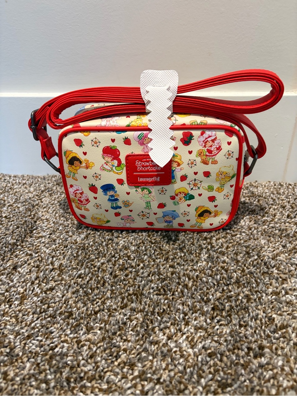 Loungefly Red Trim Strawberry Shortcake Crossbody Bag - Picture 2 of 3